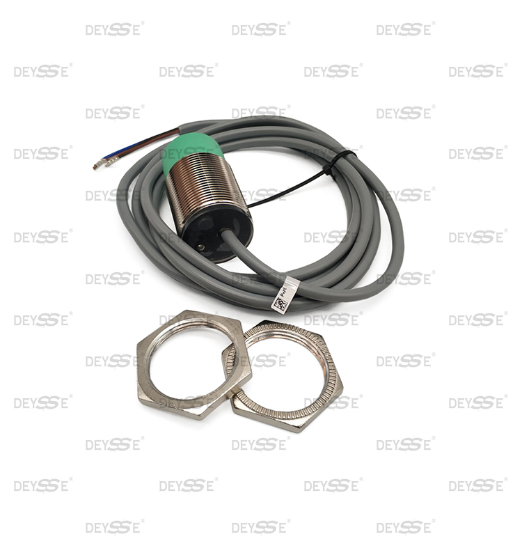Inductive sensor NBN15-30GM50-E0